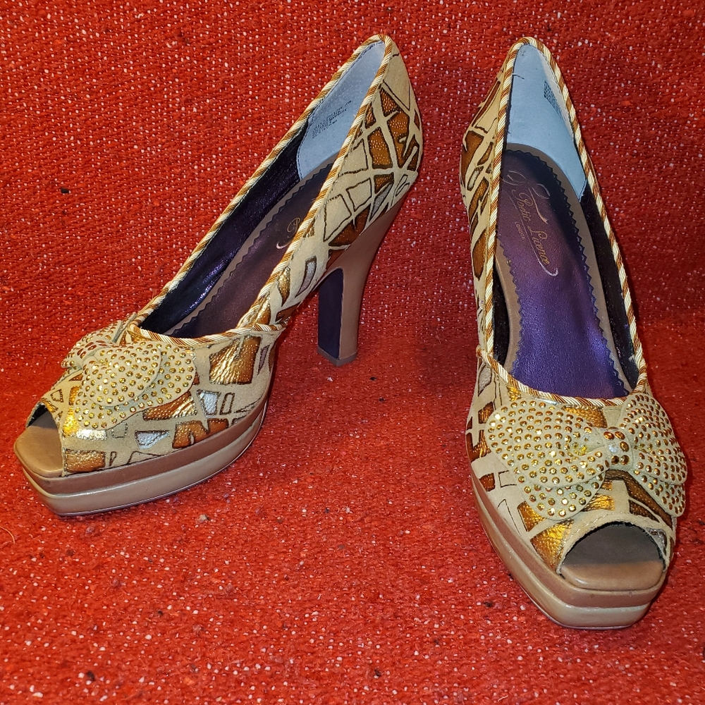 Poetic License Gold Genuine Leather Peek A Boo peep toe pumps.